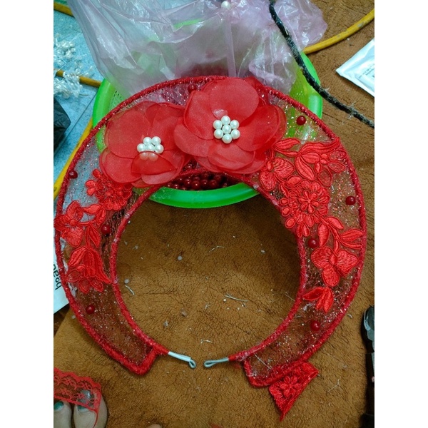 Mấn đội đầu cô dâu