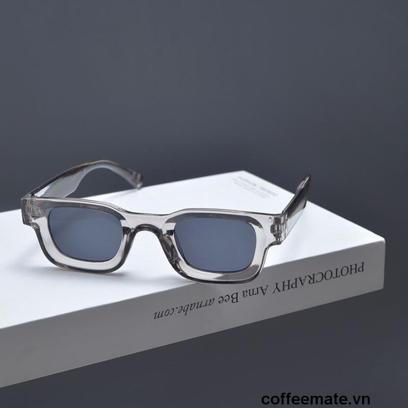 【coffeemate】⚡ Kính vuông nhỏ Kính râm phân cực phong cách Âu Mỹ Hip-hop Punk