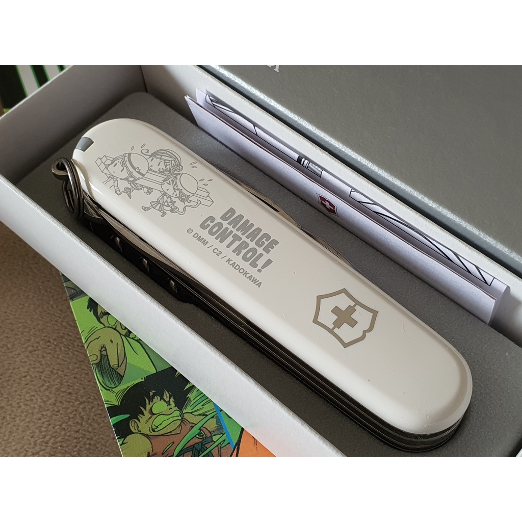 Victorinox Huntsman phiên bản Kantai Collection màu trắng