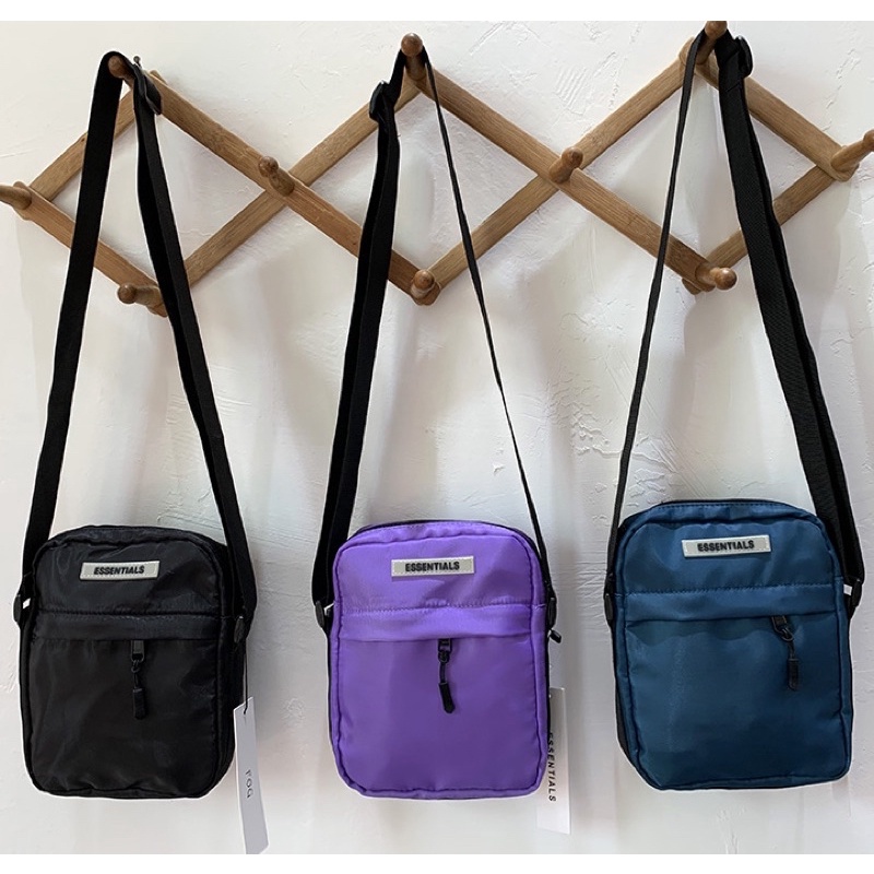 Túi đeo chéo Essentials