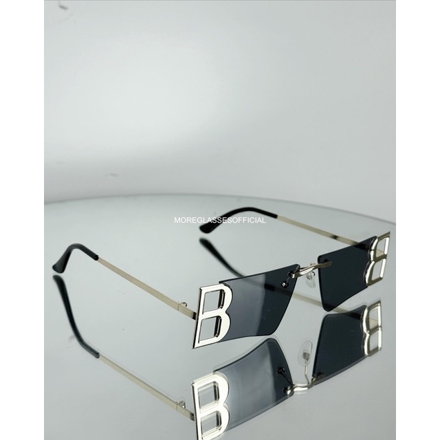 Kính nửa gọng màu vàng gold chất liệu thép không gỉ tròng màu đen chống UV 400 phong cách Y2K ảnh thật
