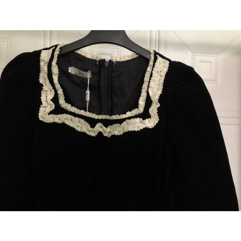 Váy nhung cổ vuông viền ren tiểu thư công chúa siêu xinh