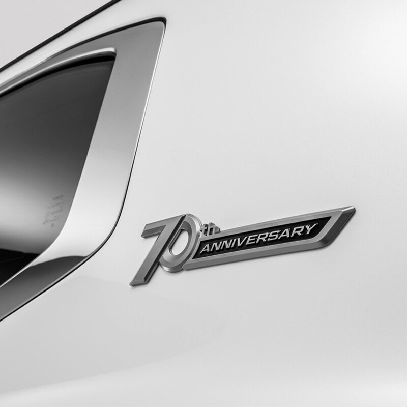 Logo Dán Trang Trí Xe Hơi TOYOTA LAND CRUISER LC200 Kỷ Niệm 70 Năm