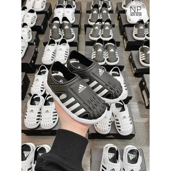 Sandal adidas