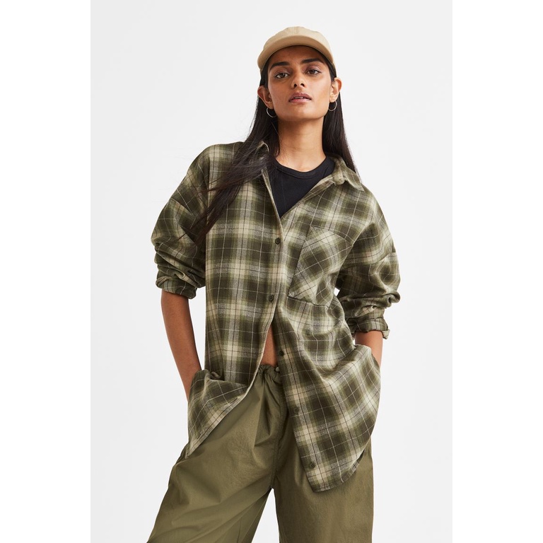 Áo sơ mi nữ dài tay kẻ caro thời trang, năng động của H&M - Nhật