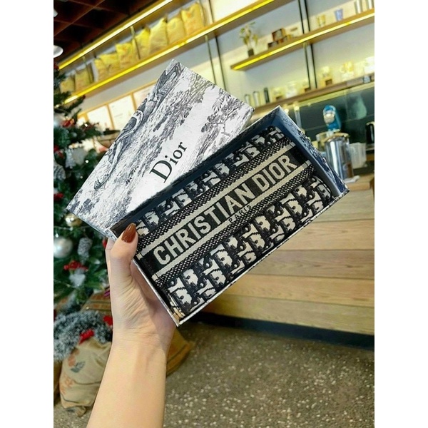 Ví cầm tay nữ dáng dài cao cấp fullbox