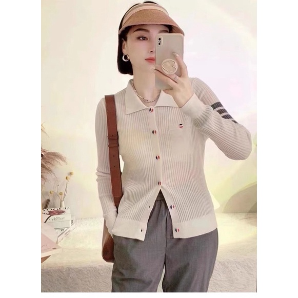 Áo thombrowne + chân váy