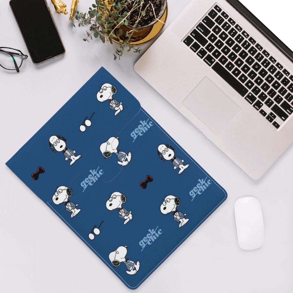 Bao Da PU Bọc Laptop In Họa Tiết Snoopy Dễ Thương Kích Thước 24 * 34CM