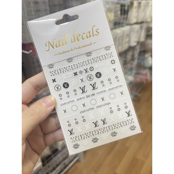 Stick thương hiệu siêu đẹp - stick logo nail hottrend