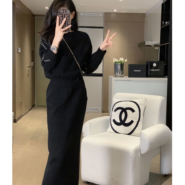Bộ Áo Sweater Phối Chân Váy Kiểu Pháp Thời Trang Thu Đông 2023 Cho Nữ