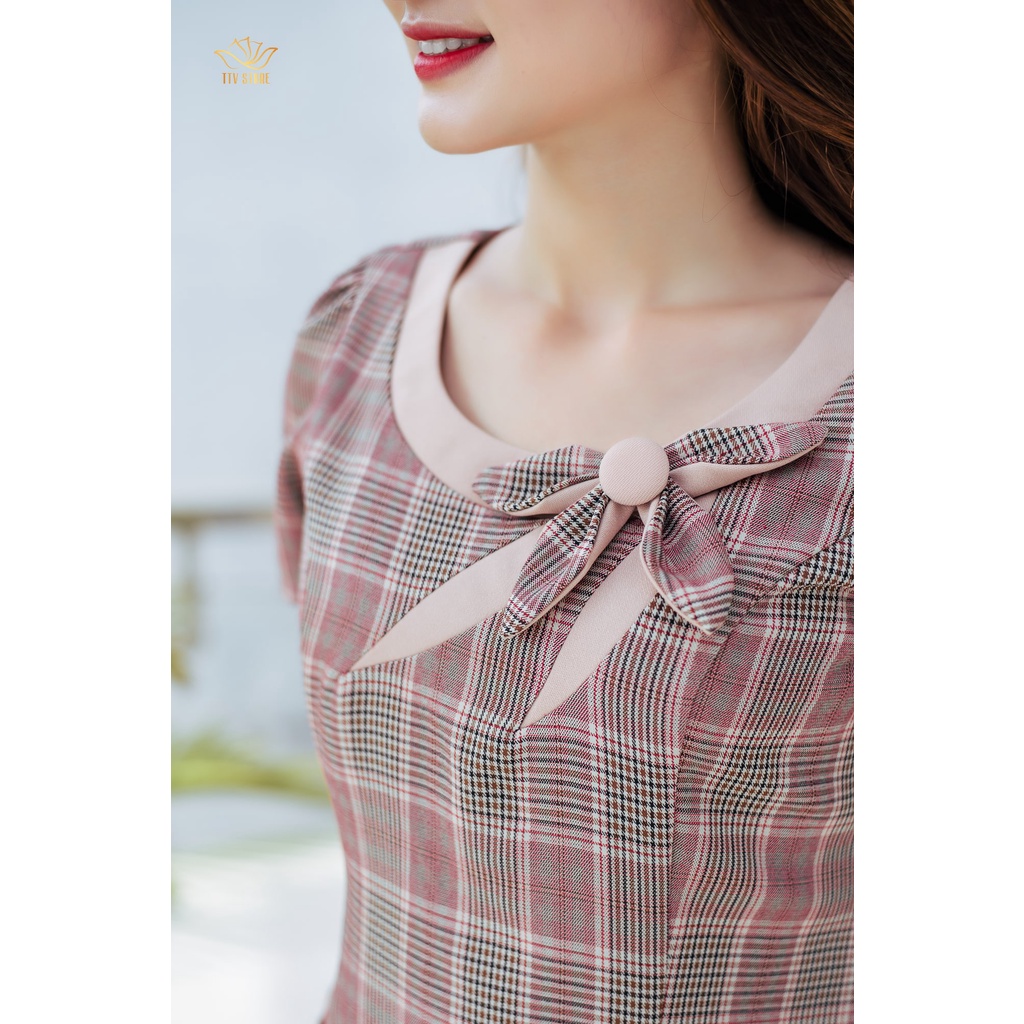 Đầm suông thời trang trung niên TTV Store TTV1162 thiết kế Cổ tròn kết hoa tay lỡ màu Hồng caro