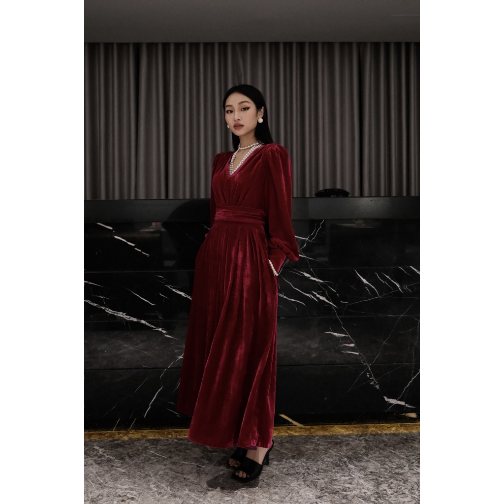 Silk Velvet V Dress HUONG BOUTIQUE HBV1223, 2 màu đen & hồng