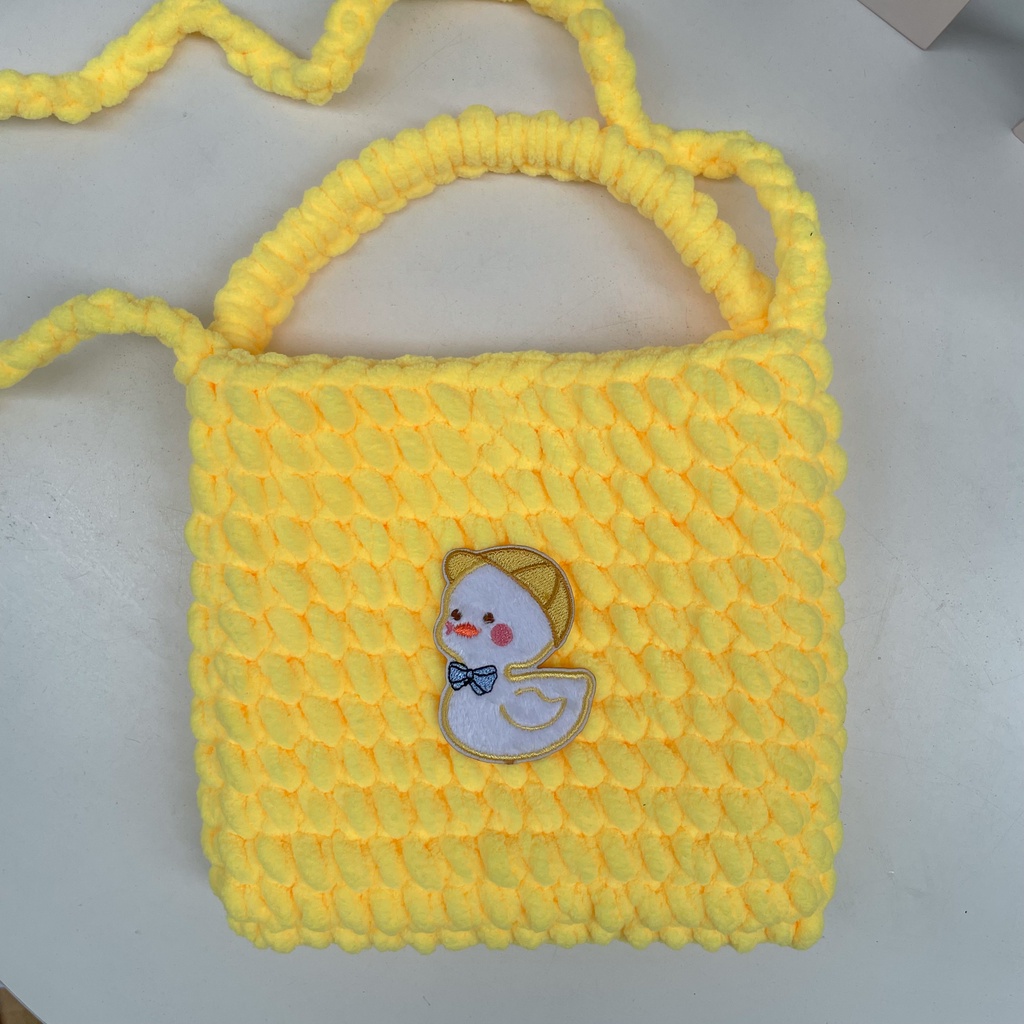 Túi xách túi đeo chéo Túi đựng điện thoại túi len mini handmade con vịt đựng son tai nghe