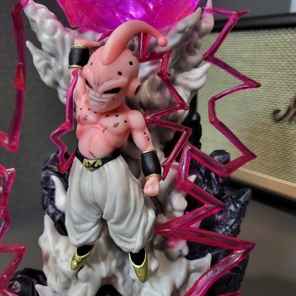 Mô hình Majin Buu  nâng cầu có LED 25 cm