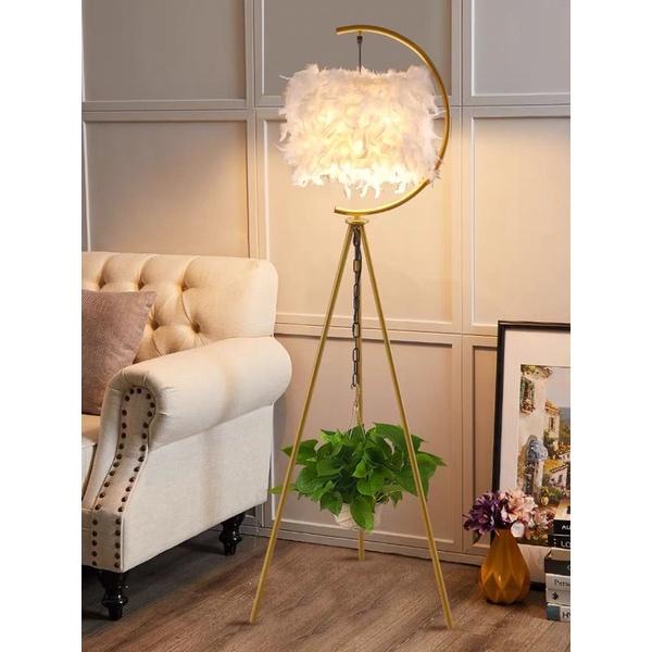Đèn cây đứng 3 chân lông vũ tặng dây xích treo trang trí decor Thanhshoptn