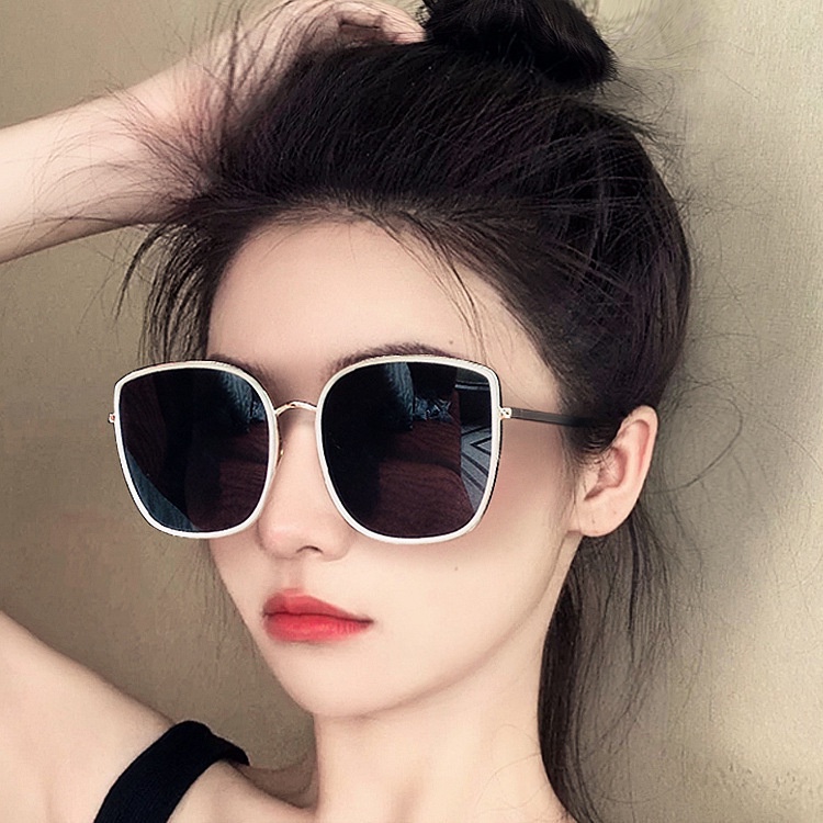 Kính Mát Gọng Lớn Chống Tia Cực Tím Thời Trang Cho Nữ
