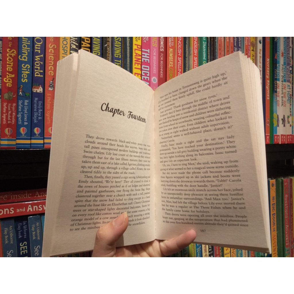 Sách - Let It Snow by Sue Moorcroft