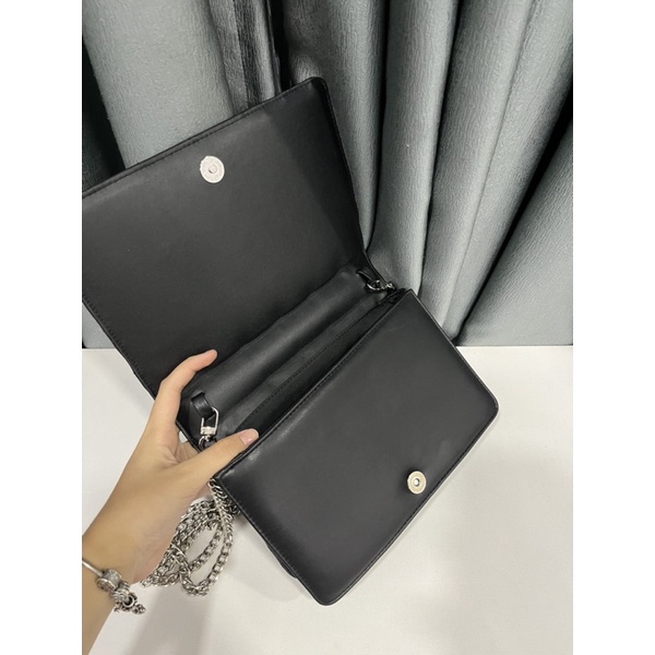 Túi si hiệu H&M đeo chéo trần trám da hãng