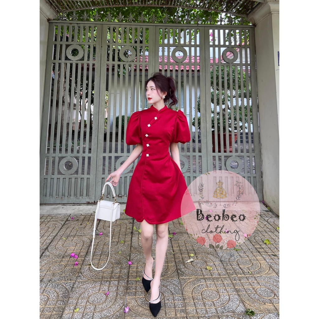 Đầm đỏ cổ tàu phối nút tay phồng dễ thương