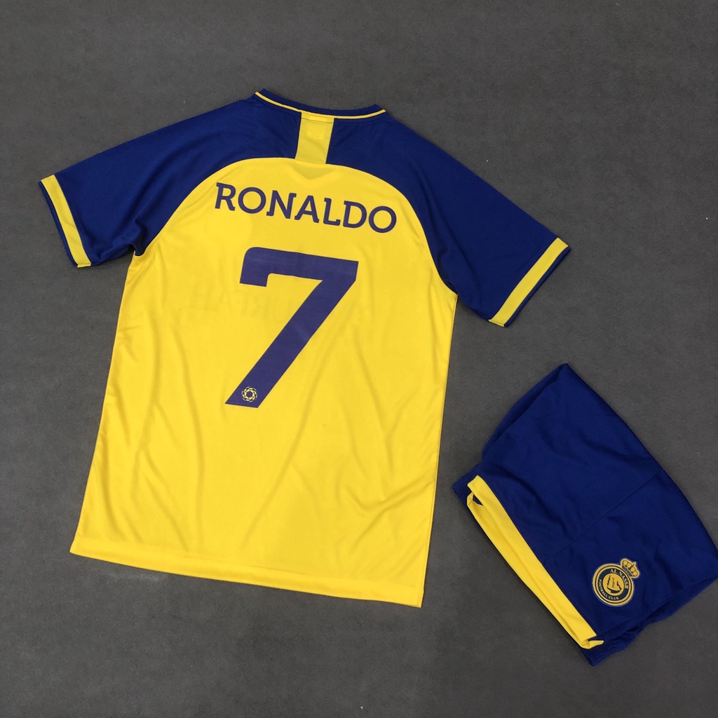 Bộ quần áo bóng đá in tên số Ronaldo CLB Al Nassr vàng sân nhà 2023