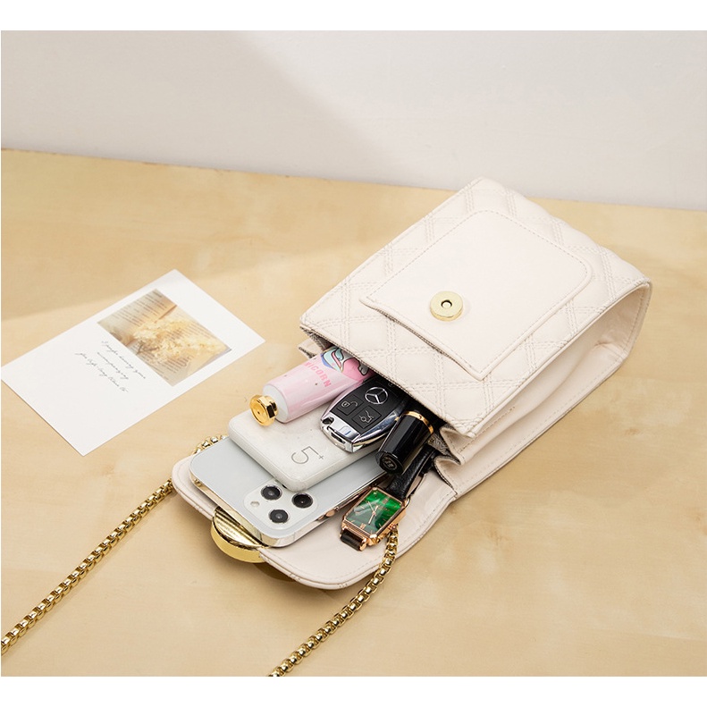 Túi xách nữ mini khóa vương miện hoàng gia sang chảnh dây xích vàng chống trộm Capucha T251