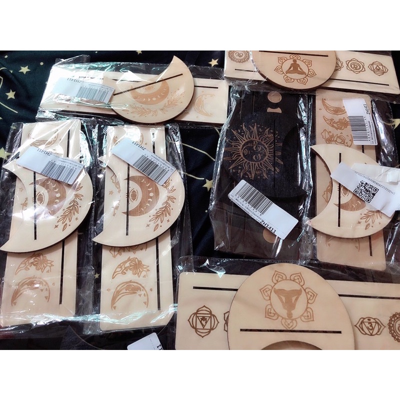 Set gồm 2 giá đỡ thẻ bài Tarot như hình tiện dụng