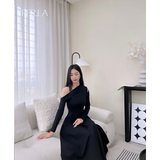 Váy midi dài tay dáng xòe lệch vai PERLA màu đen