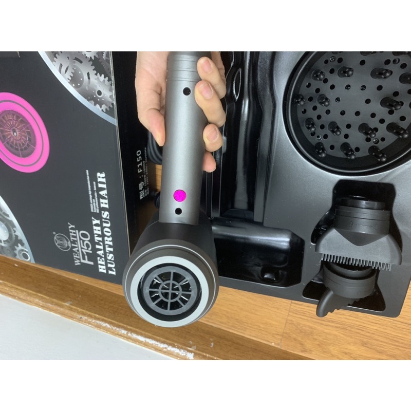 Máy sấy tóc ION âm cao cấp dạng búa chính hãng Wealthy F150