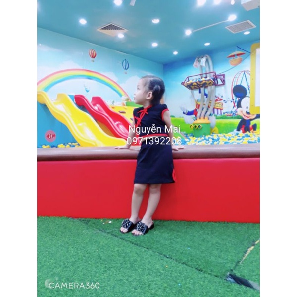 Sườn xám cách tân dành cho bé gái