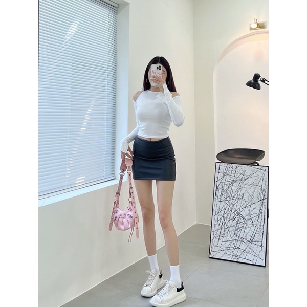 Áo Khoét Vai Tay Dài Thun Gân Dáng Ngang Rốn