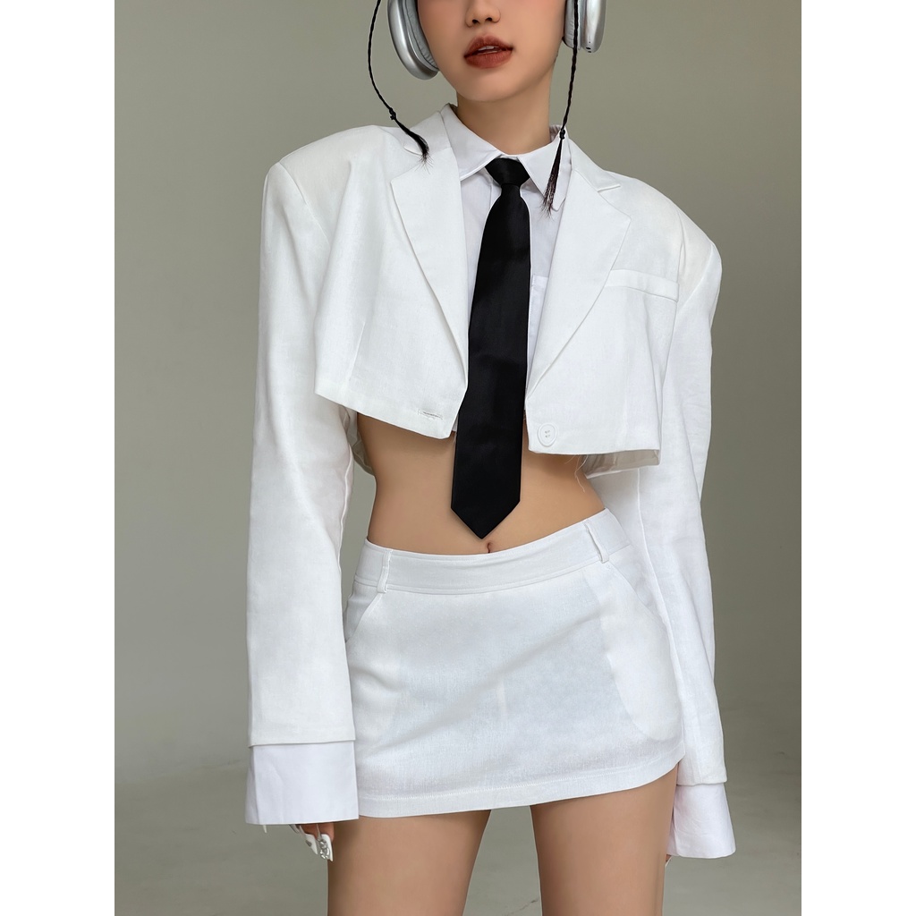 Áo Vest Croptop tay dài màu Trắng - Linen Croptop Vest - DEPASS