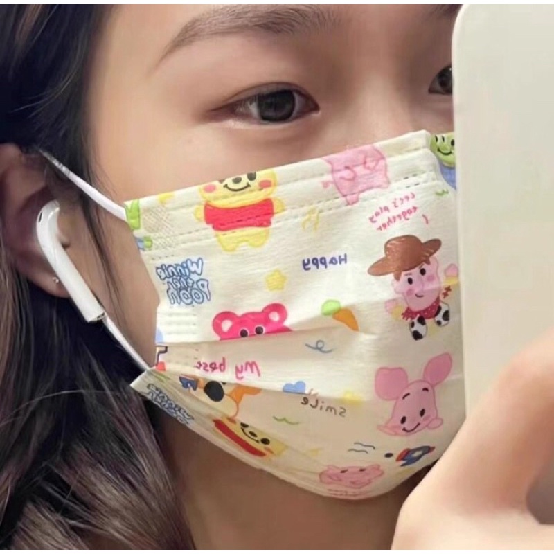 Khẩu trang gấu dâu lotso hoạt hình toy story hoạ tiết dành cho người lớn phong cách hàn quốc De Perier