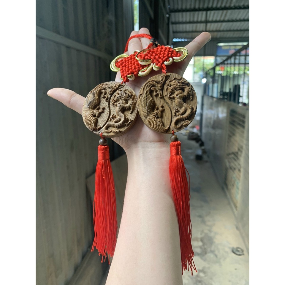 Dây treo xe ô tô, xe hơi mặt rồng phượng gỗ trầm hương