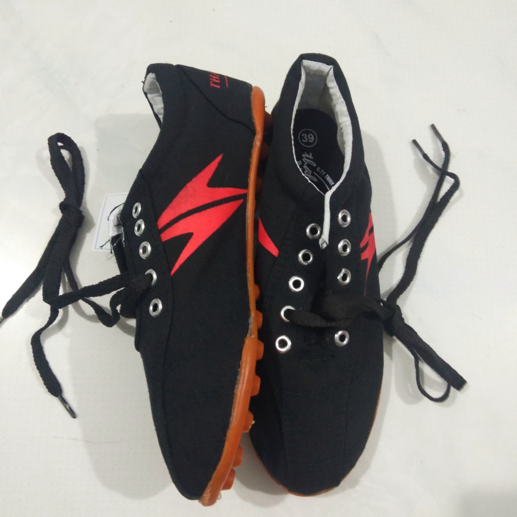 Xả MỘT SỐ CỠ đá bóng, múa trắng