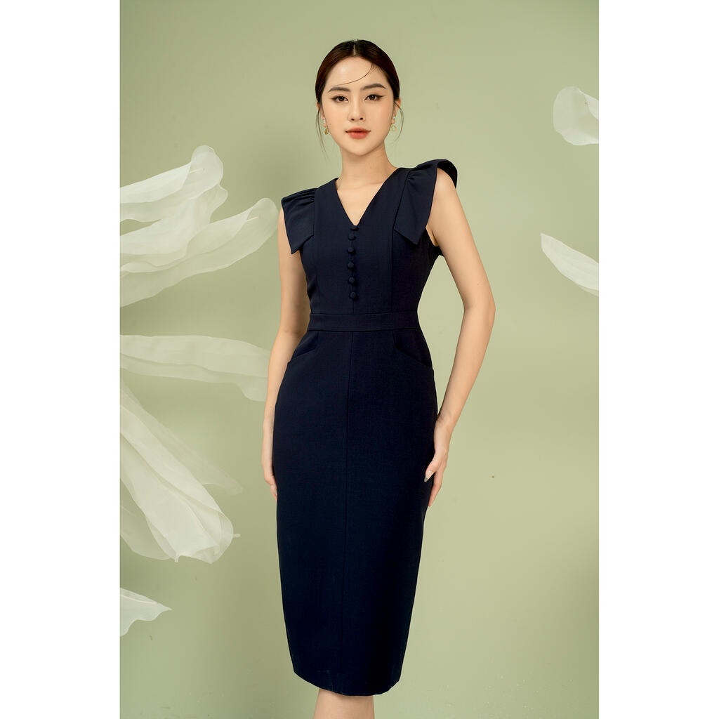 Đầm dáng ôm, cổ V, đính cúc bọc TT MMOutfit DA0522490