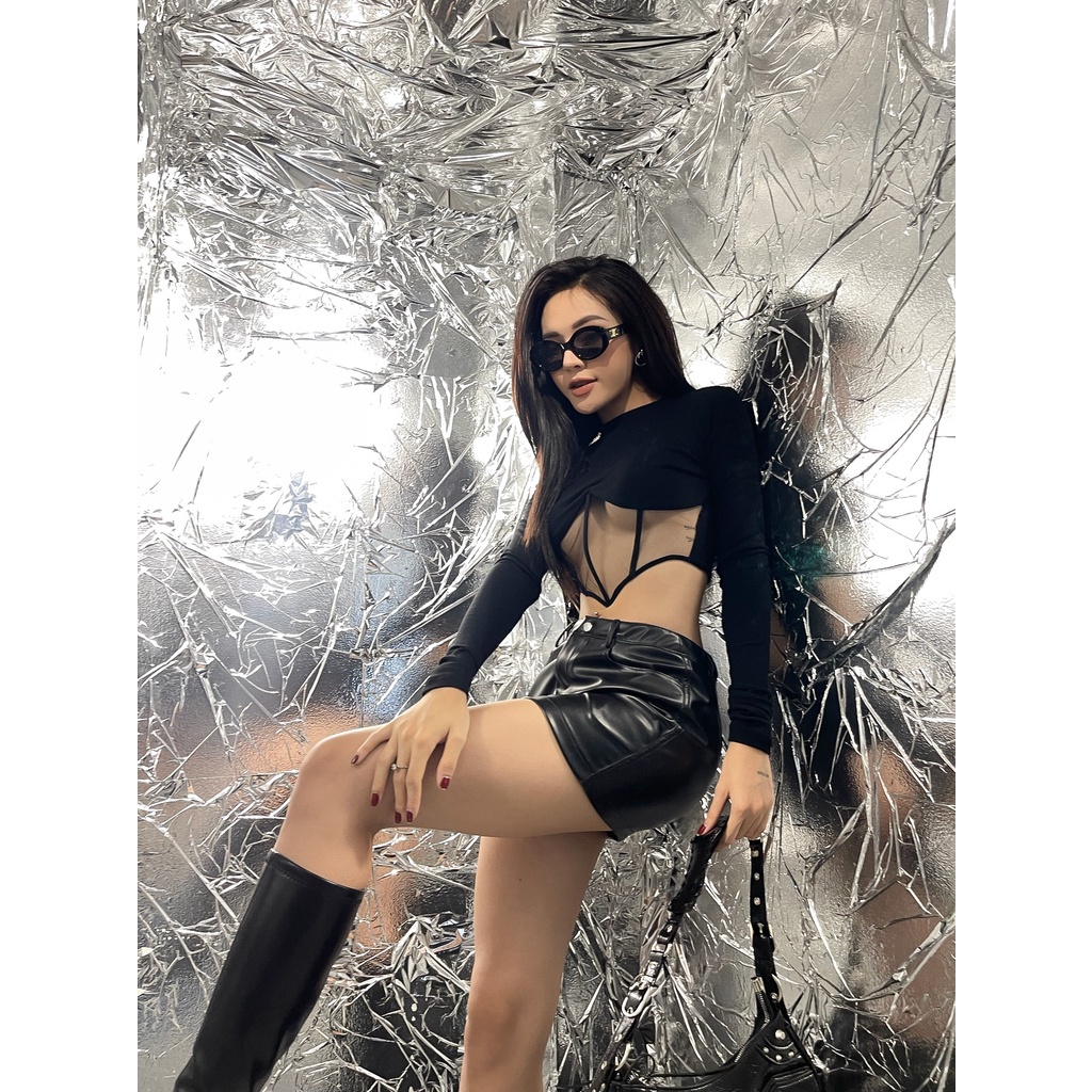 Áo Croptop Tay Dài Phối Gọng Lưới Corset LSEOUL A23012629 Tôn Dáng Sang Trọng Quyến Rũ