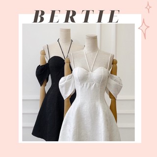 Đầm xoè trễ vai cột dây