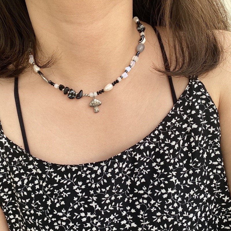 Vòng cổ tông trắng đen phối đá LILI XÁM necklace - LILI’S SUMMER BEADS