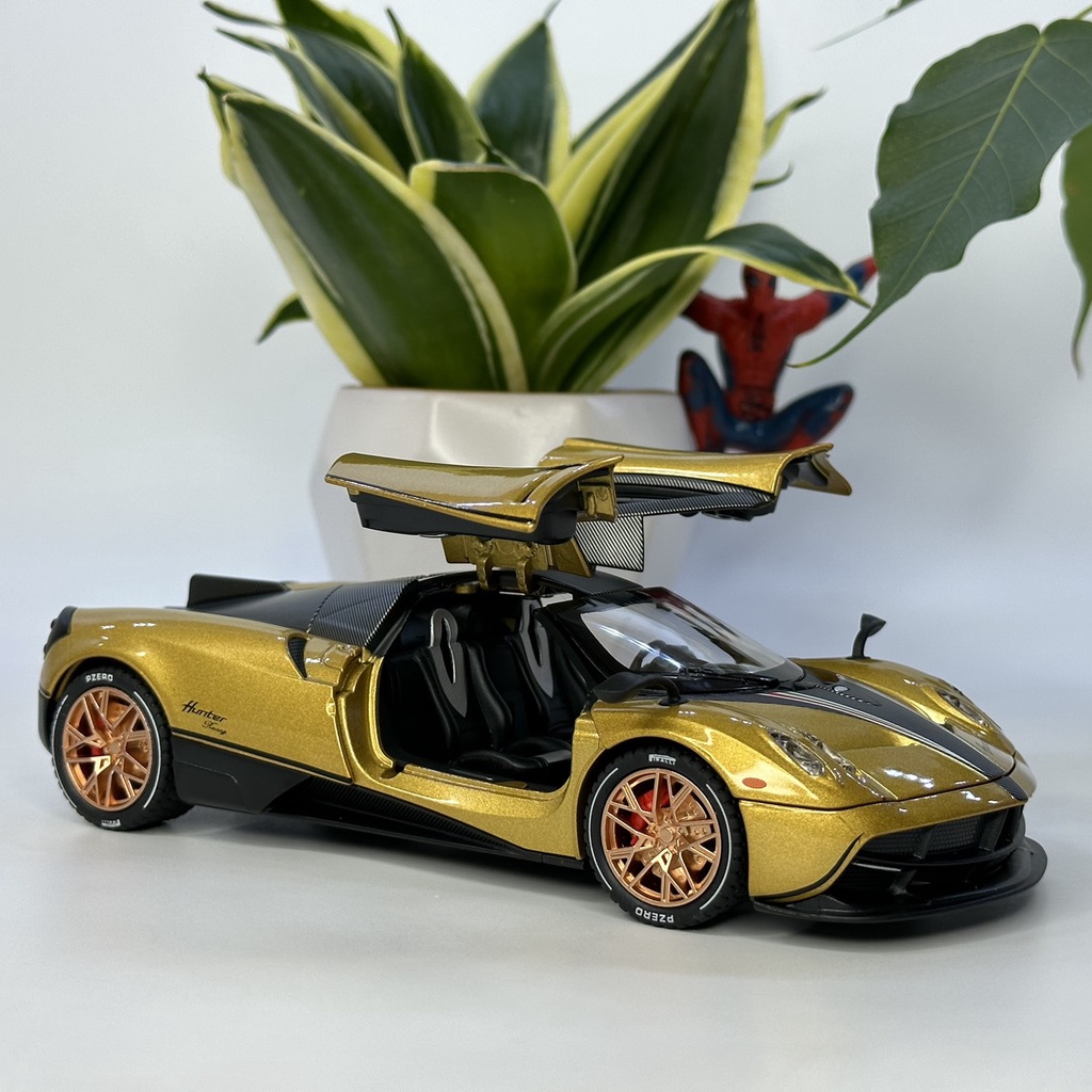 Mô hình siêu xe Pagani Huayra tỷ lệ 1:22 bằng kim loại tung đôi cánh thiên thần