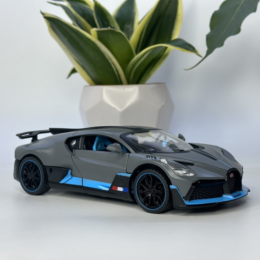 Mô hình siêu xe Bugatti Divo tỷ lệ 1:24 bằng kim loại mẫu Hypercar cực hiếm