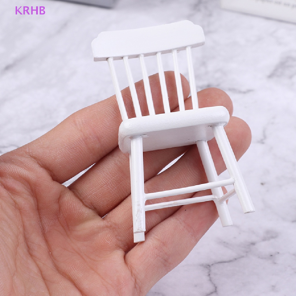Set 3 Mô Hình Bàn Ghế Mini Tỉ Lệ 1 / 12 Dùng Để Trang Trí Nhà Búp Bê Mới