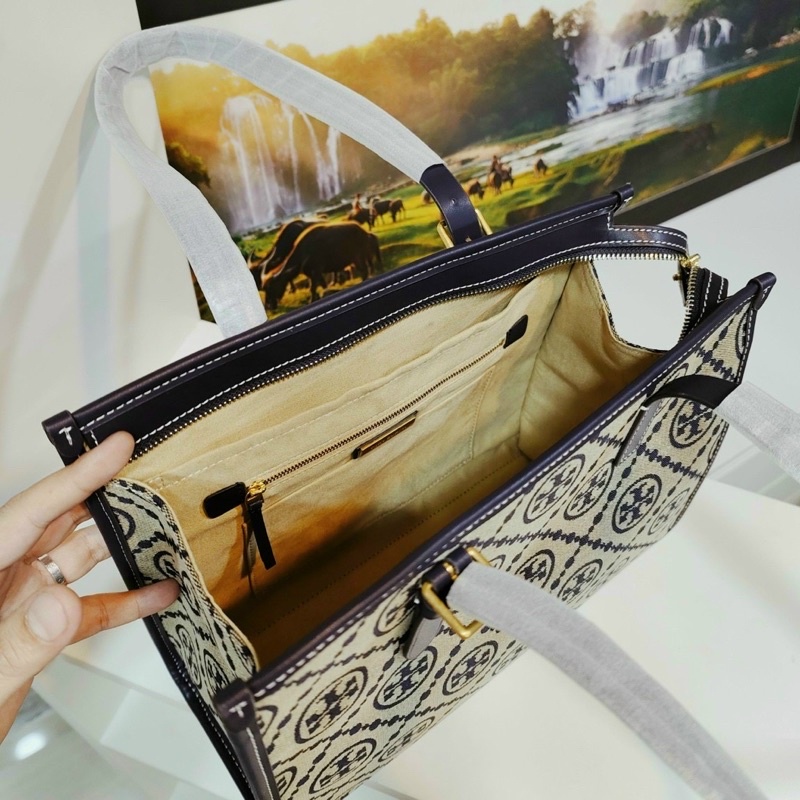 Túi xách cao cấp Tory Burch Tote Monogram