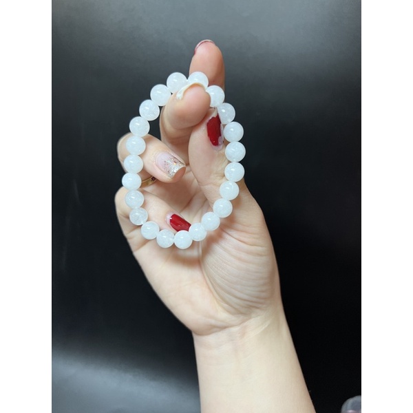 Vòng tay TA trắng