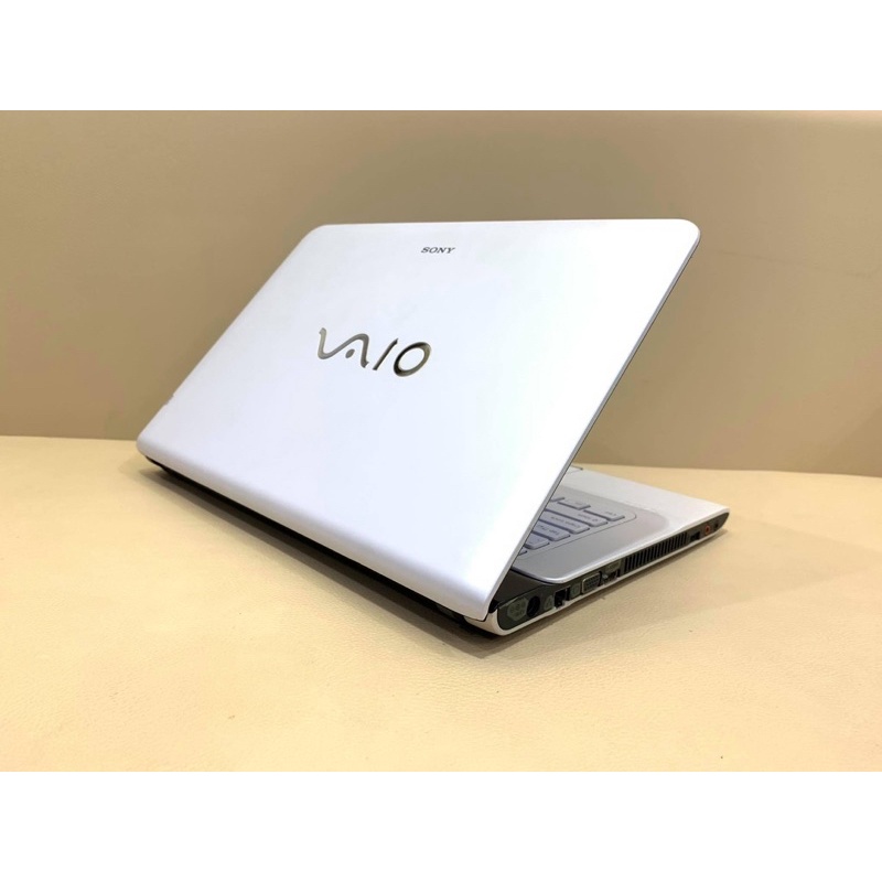 Laptop Sony Vaio SVE14 Core i5  Ram 8Gb/ SSD Nhanh Đẹp