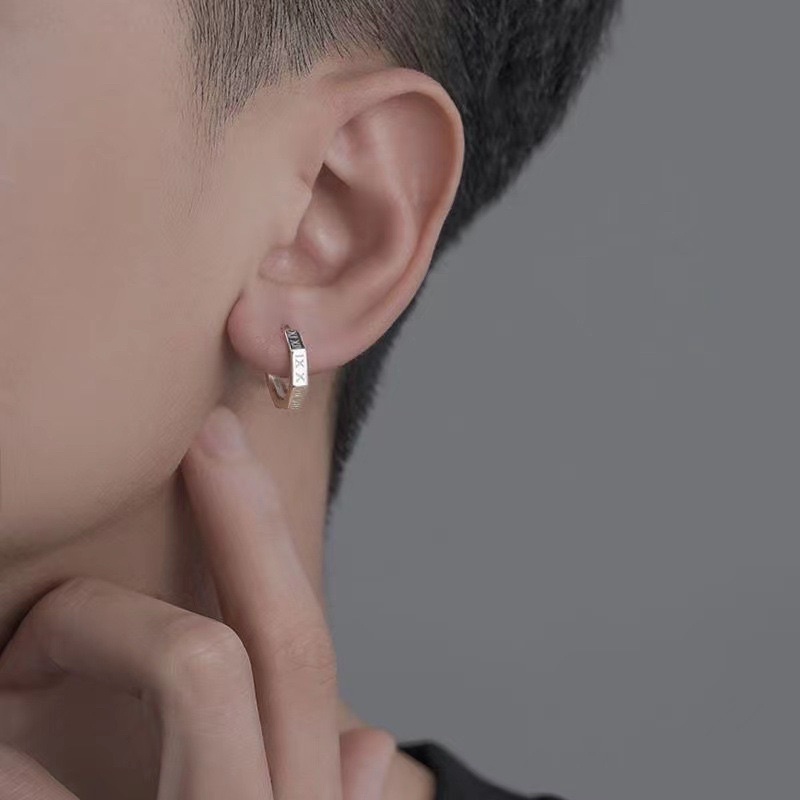 Bông tai nam chữ số La Mã phong cách cá tính hợp thời trang BT111