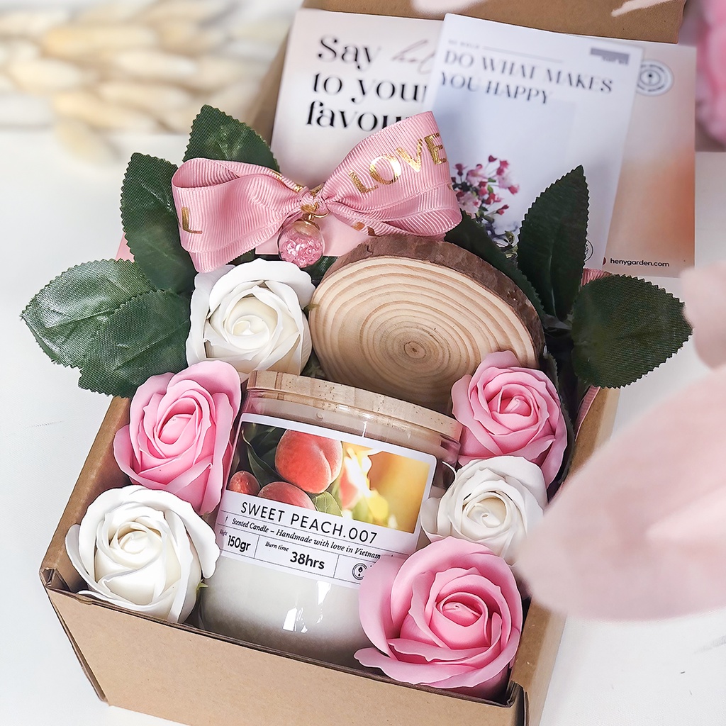 Set Quà Tặng 8/3 20/10 Valentine Nến Thơm và Hoa Hồng Vĩnh Cữu HENY GARDEN
