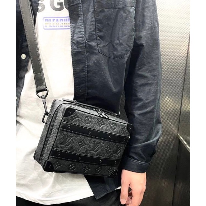 Túi đeo L V tay xách Nam-Nữ vân hoa da thât nhập khẩu_HÀNG 1:1 Túi da L.V đeo bụng hàng xuất khẩu FULLBOX new