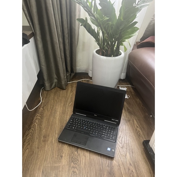 Laptop Cũ Dell Precision 7520 / Core i7 / Ram 16GB / SSD / Màn 15inch / Card Rời 4GB / Chơi Game, Đồ Họa Mượt Mà