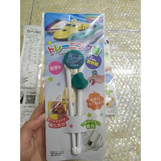 Đũa tập ăn cho bé Daiso Nhật Bản