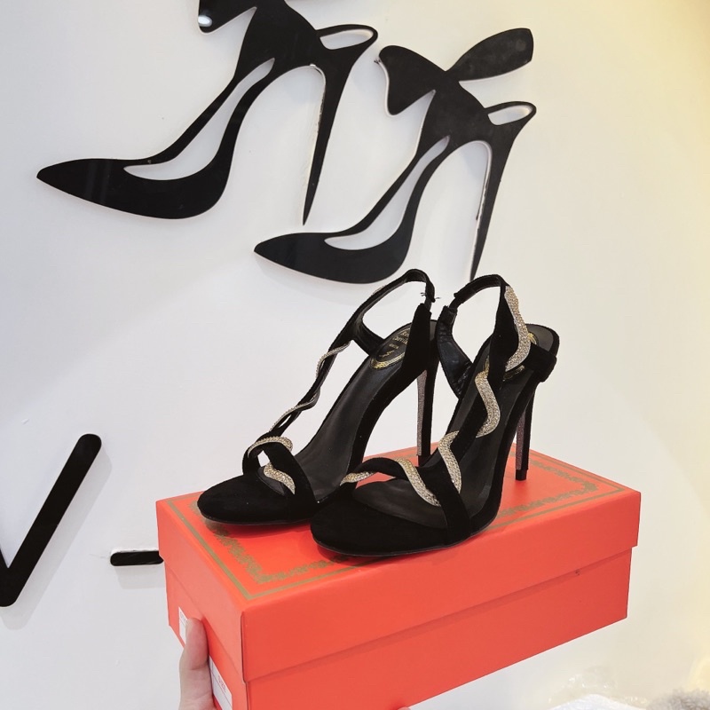 💕💕💕💕Sandan đá rắn về đủ size r mn ơi,thiết kế mới tinh chuẩn auth xịn sò 👉🏻Size 35/39 💵 full box tui giấy bill